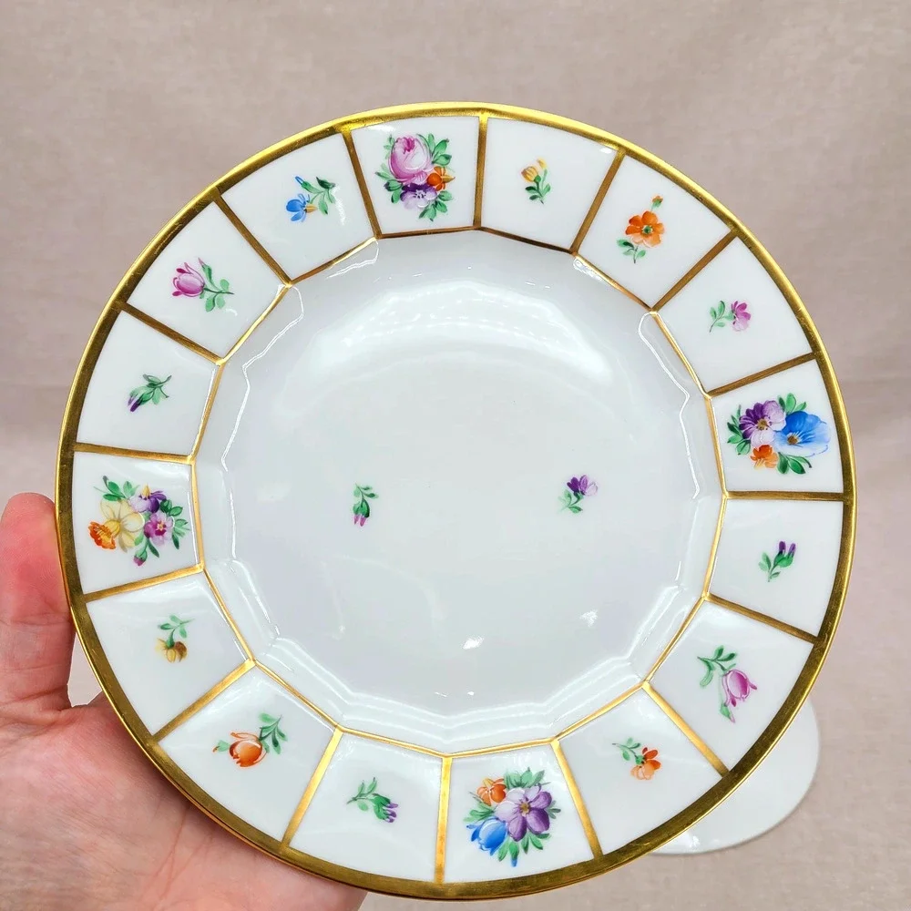 4 settings - Royal Copenhagen 'Henriette' 7.625 Inch SALAD PLATES #444-8514